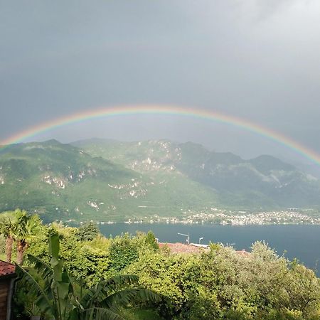 Apartment A Lago Private Beach And Parking Oliveto Lario Quarto foto